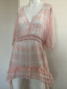 Lane Bryant, NEW WITHOUT TAGS, size 22/24, sheer, peach color, v-neck, ruffle